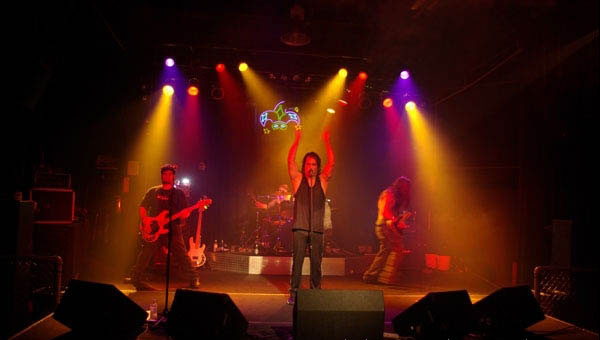 Julian Simonelli - Bassist