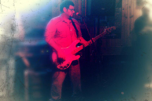 Julian Simonelli - Bassist