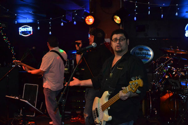 Julian Simonelli - Bassist