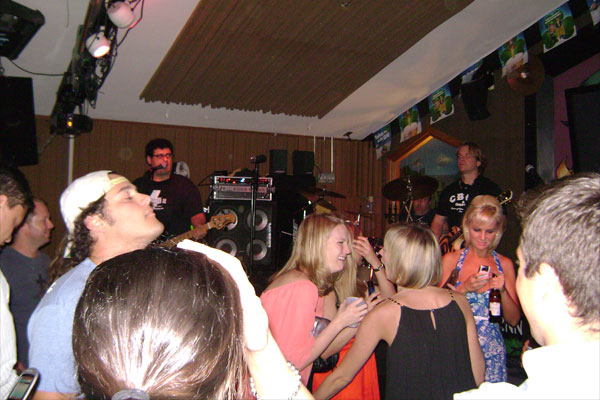 Julian Simonelli - Bassist