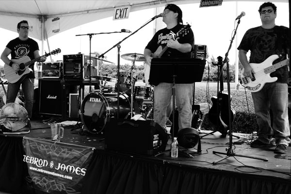 Julian Simonelli - Bassist