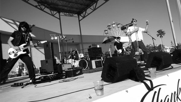 Julian Simonelli - Bassist