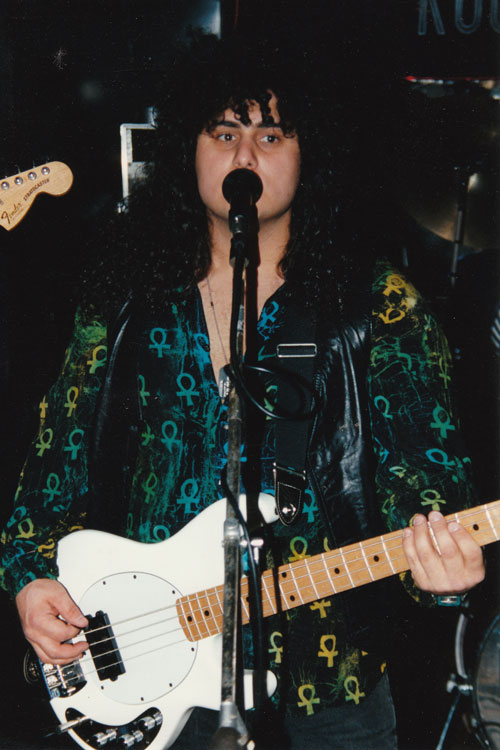 Julian Simonelli - Bassist