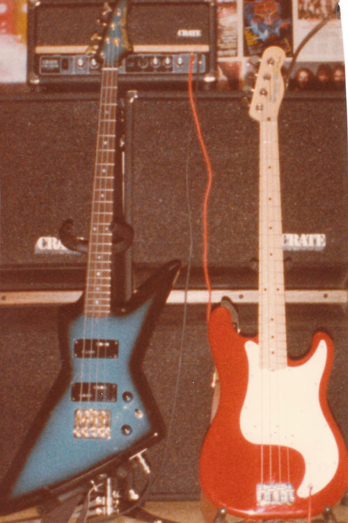 Julian Simonelli - Bassist