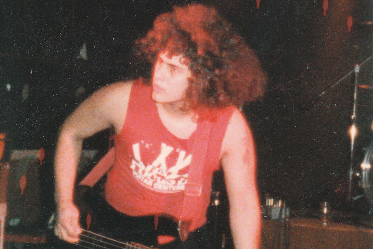 Julian Simonelli - Bassist