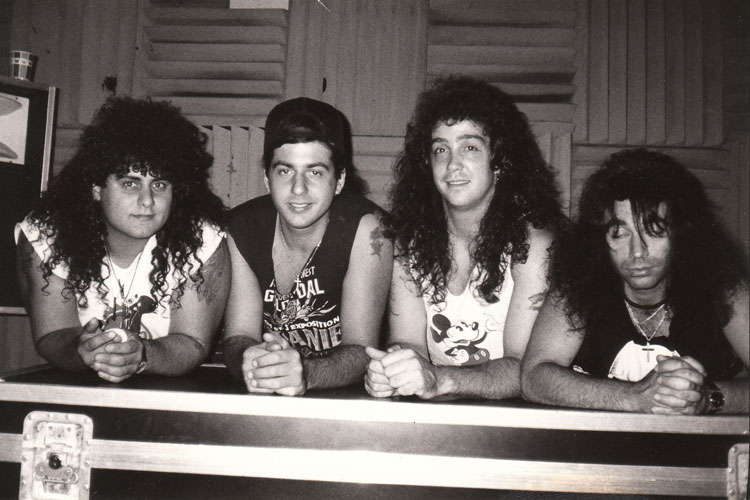 Julian Simonelli - Bassist