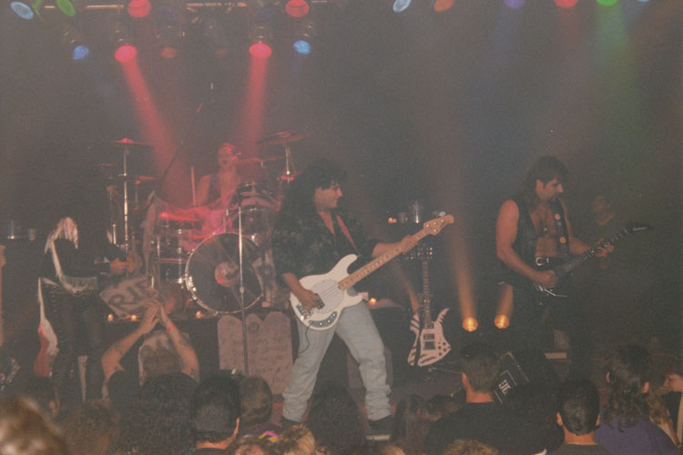 Julian Simonelli - Bassist